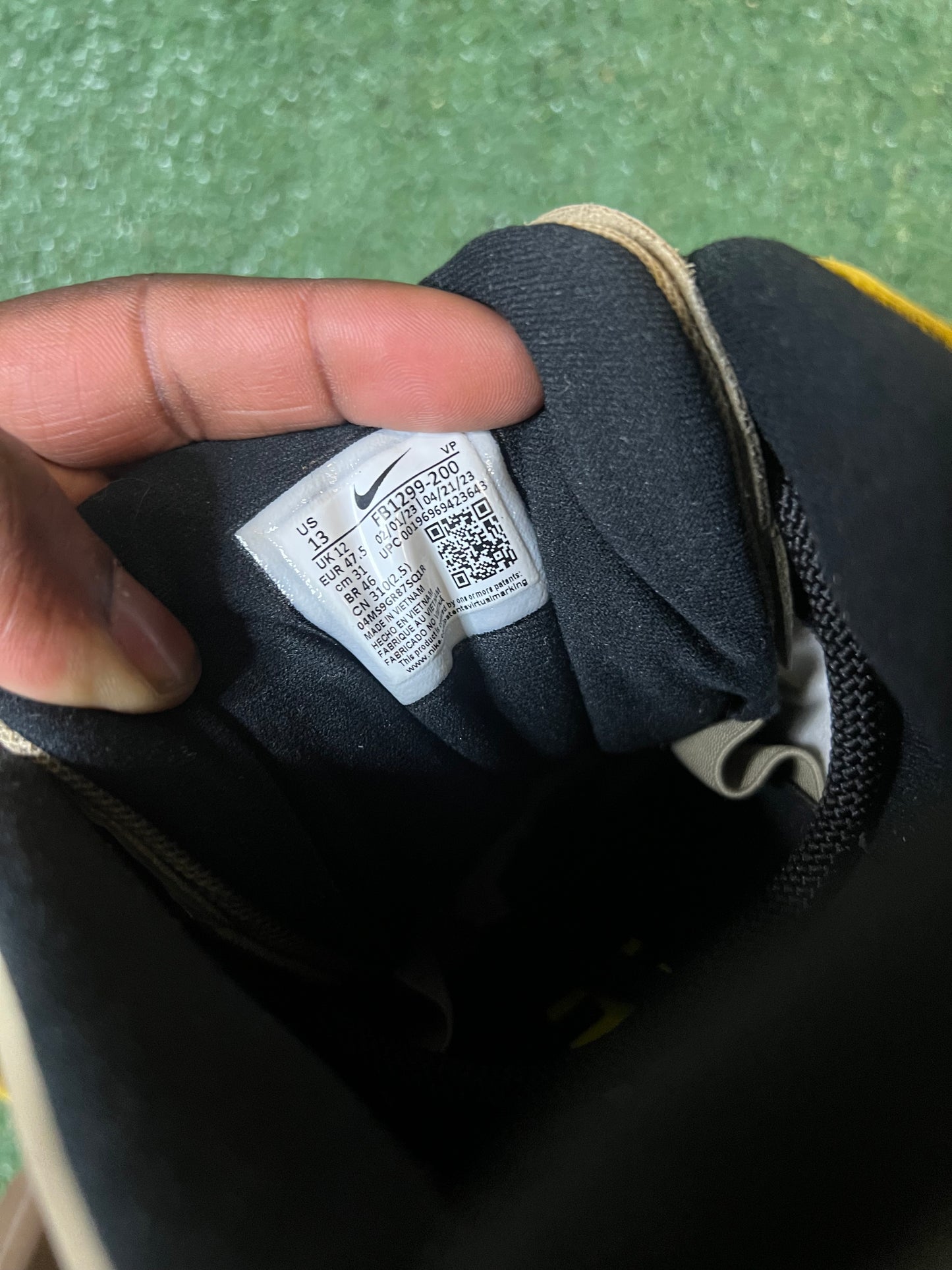 Nike X Ambush uptempo low vivid sulfur