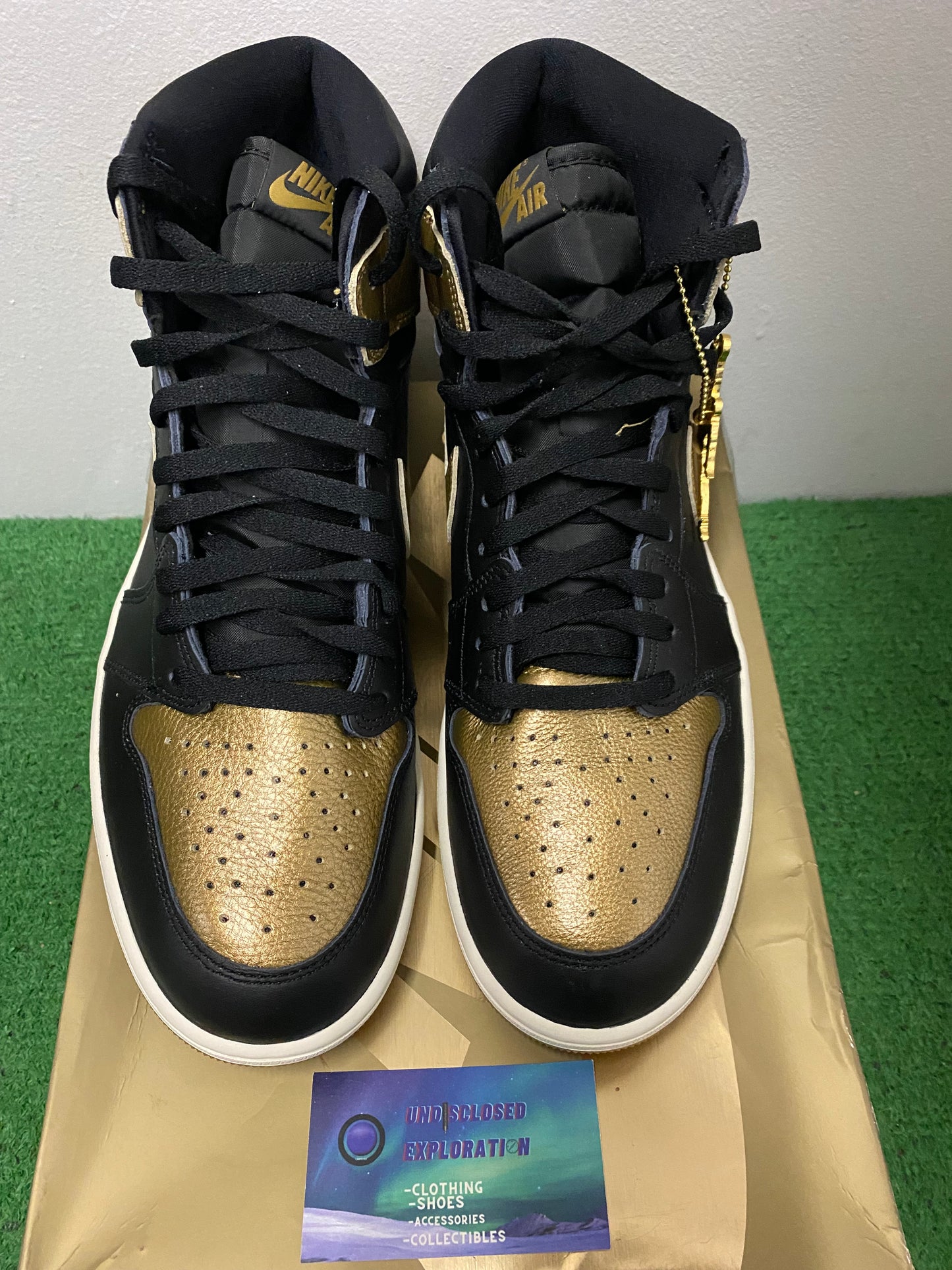 Jordan 1 high black metallic Gold