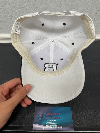 Barcelona black and white hat