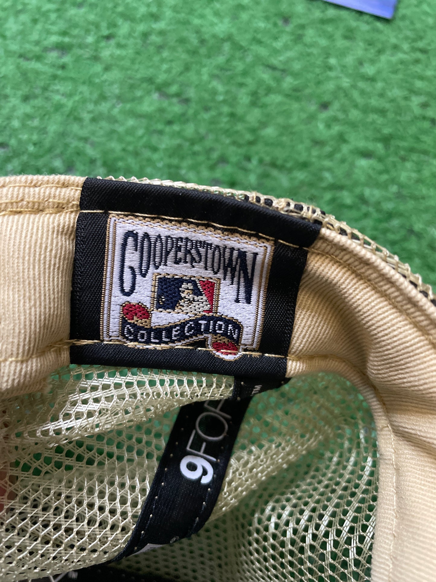 Seattle Mariners blue and gold mesh hat