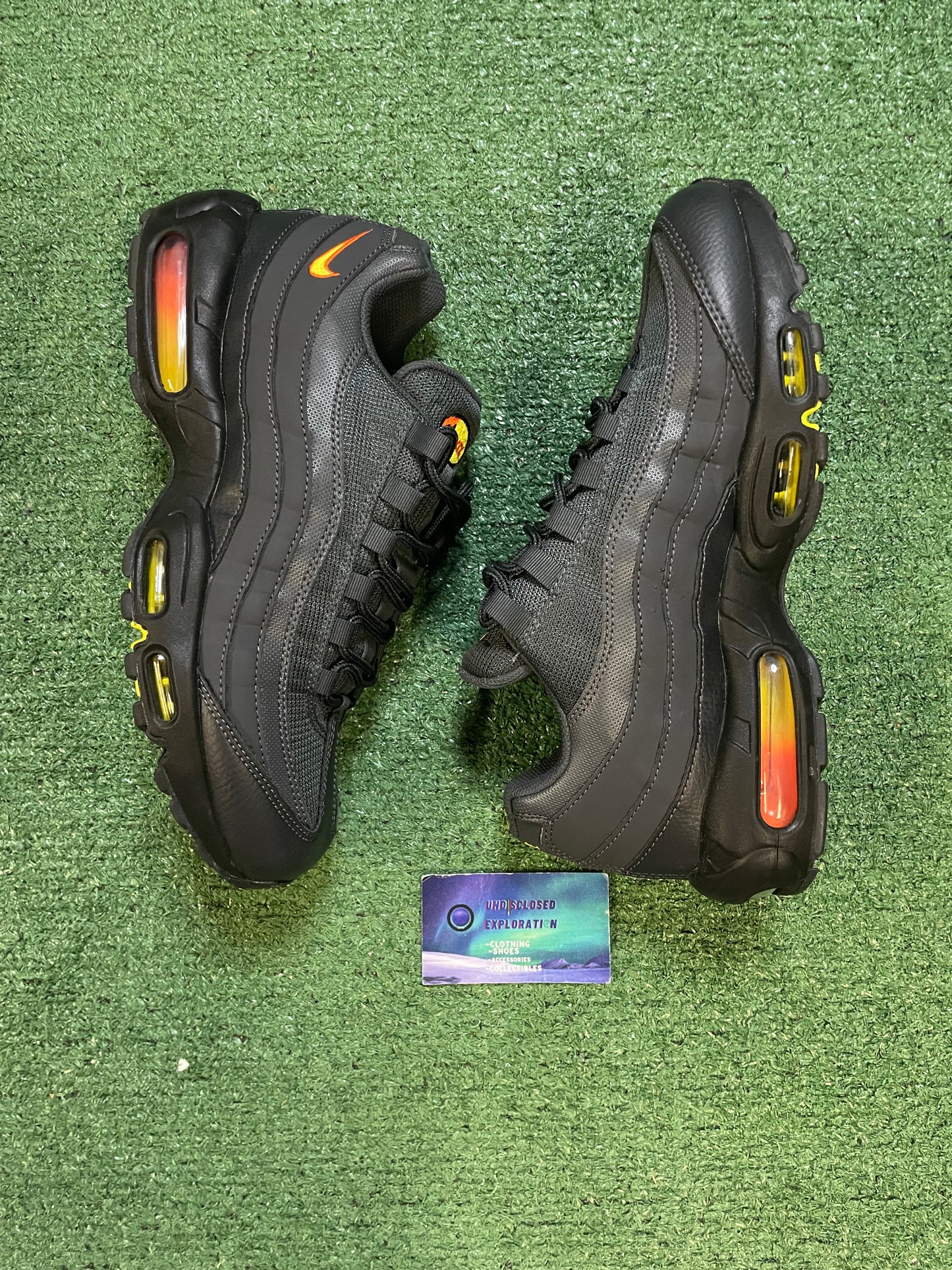 Nike Air max 95 anthracite opti yellow size 10men/11.5women