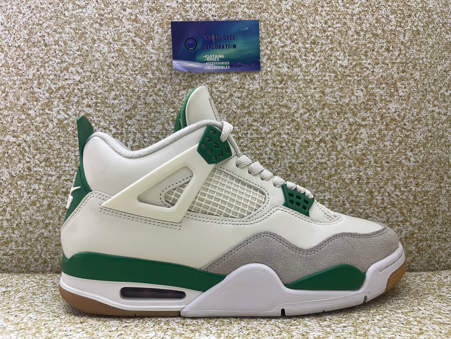 Jordan 4 Pine Green 9 Men/10.5 Women “Preowned”