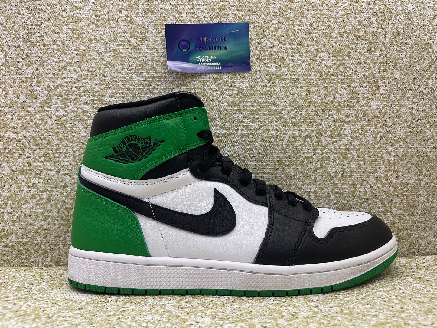 Jordan 1 Lucky Green 10 Men/11.5 Women “Preowned”