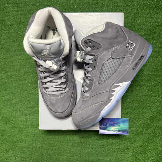 Jordan 5 Wolf Grey 10 Men/11.5 Women “Preowned”