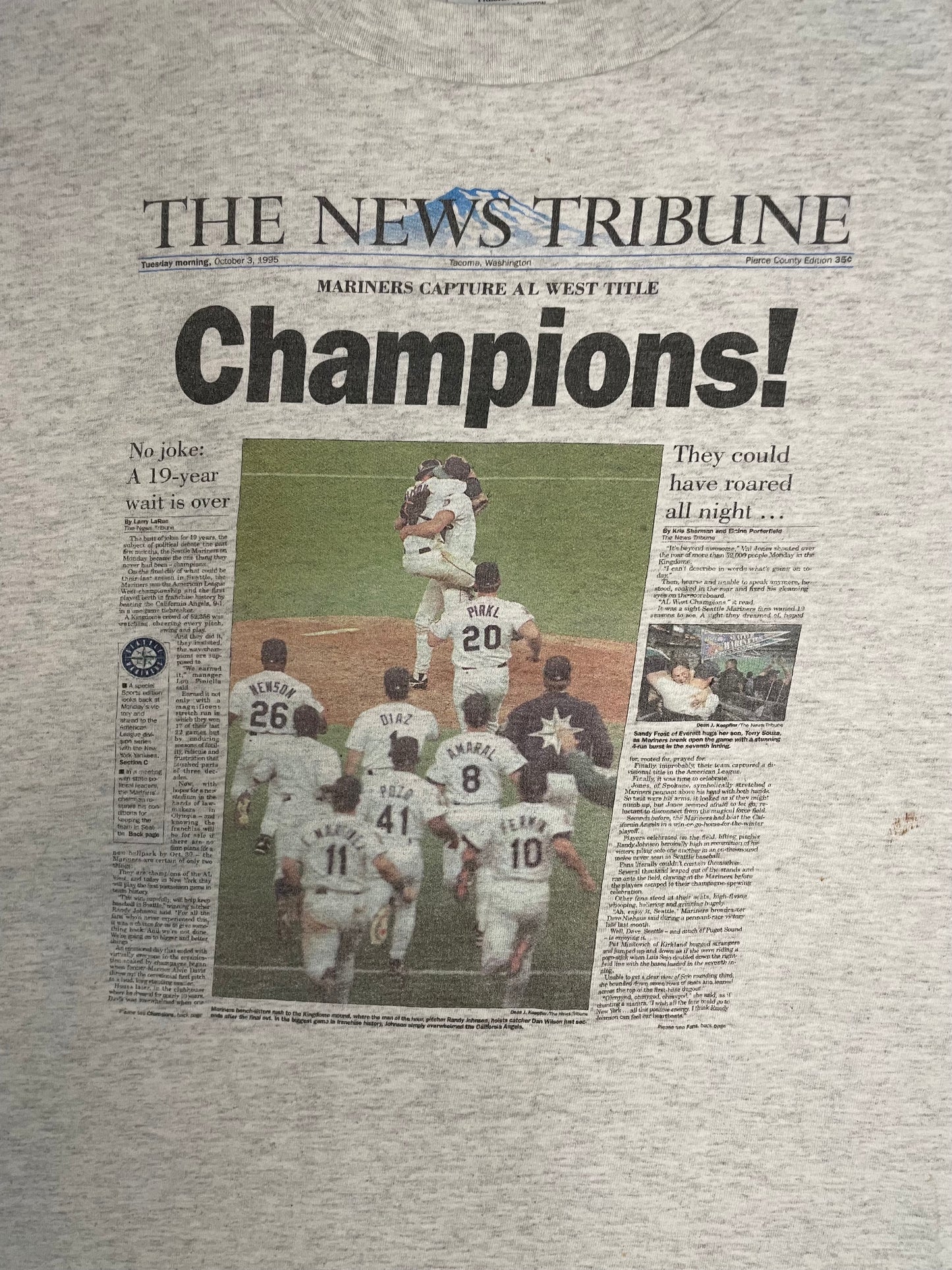 Vintage 1995 Seattle mariners champions the news tribune newspaper tee