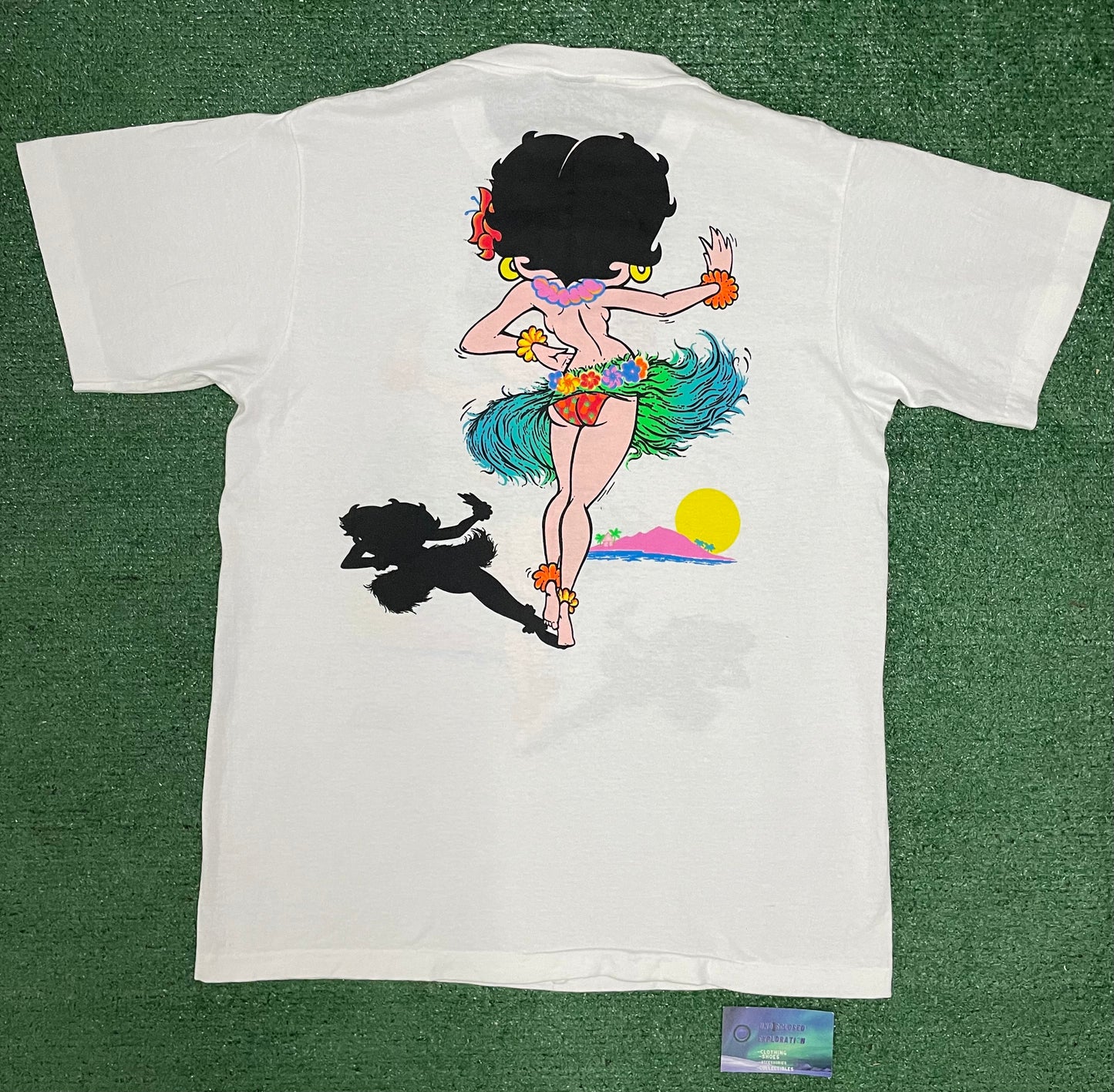 Vintage 1980s betty boop hula girl tee