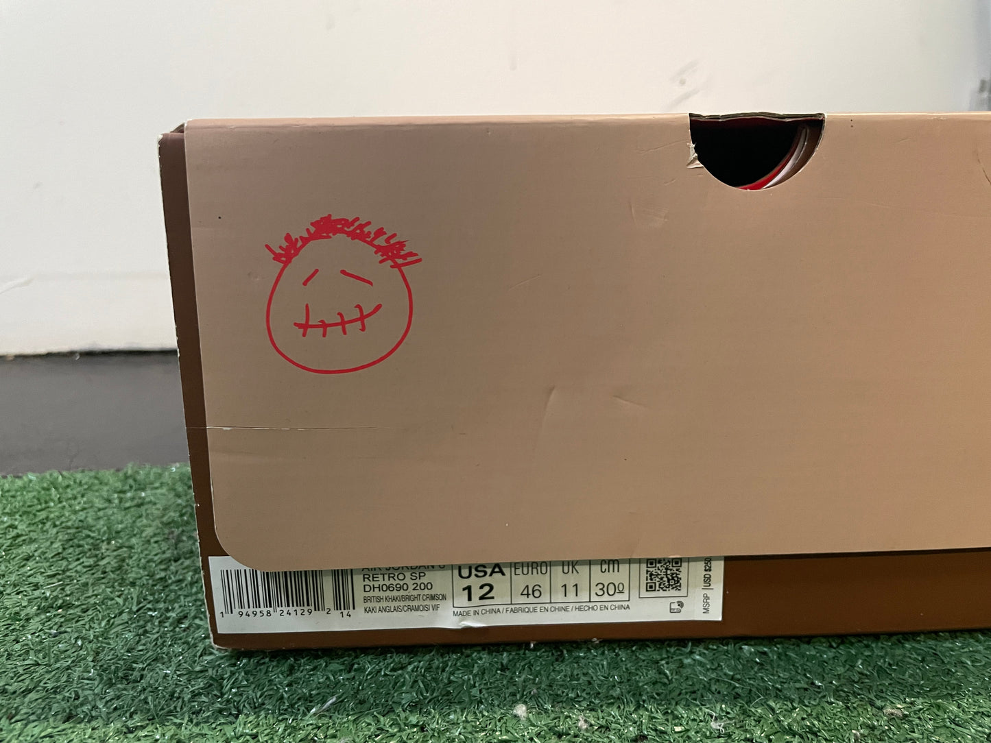 Jordan 6 Travis Scott British Khaki size 12men/13.5women