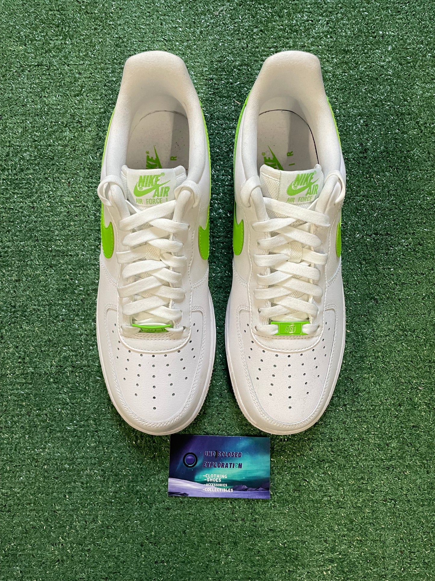 Nike Air Force 1 low white action green