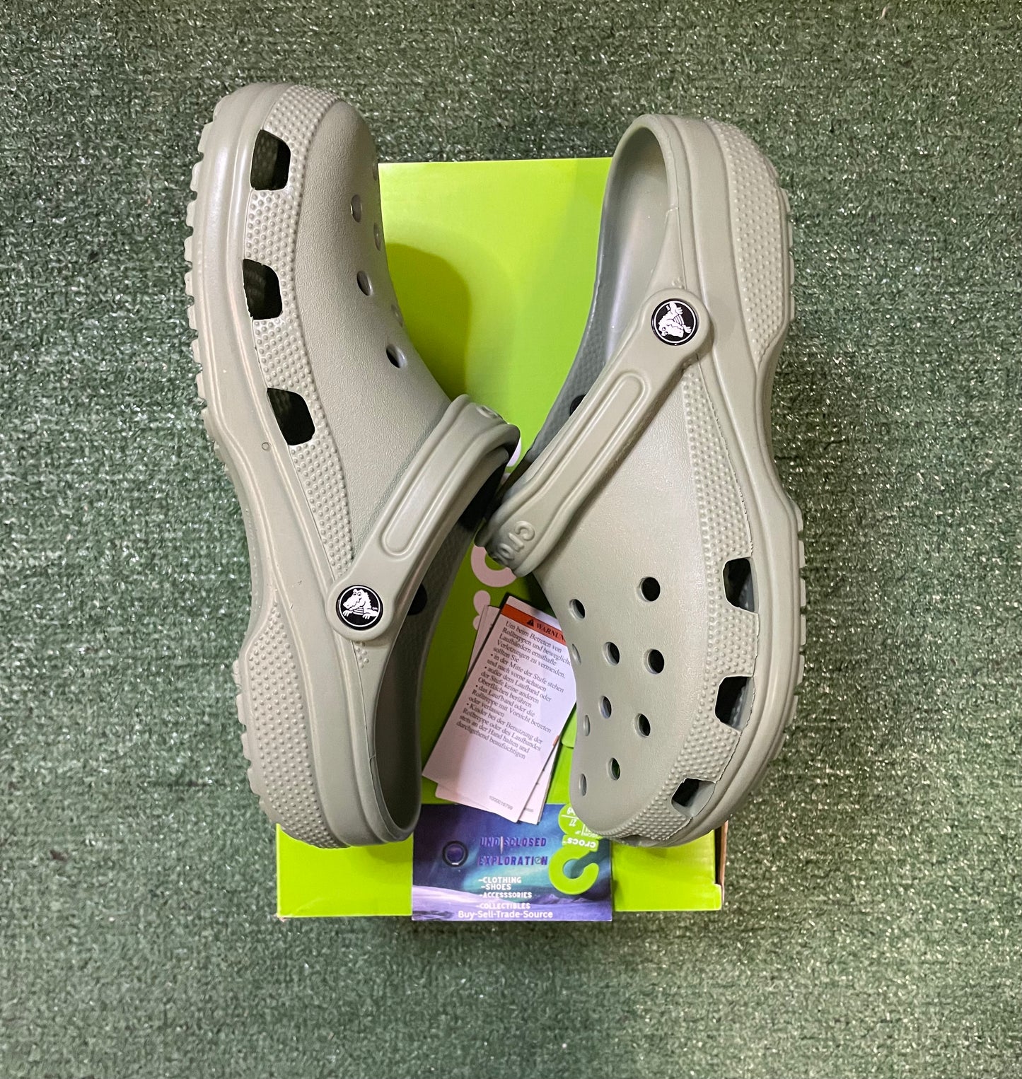 Crocs classic moss green