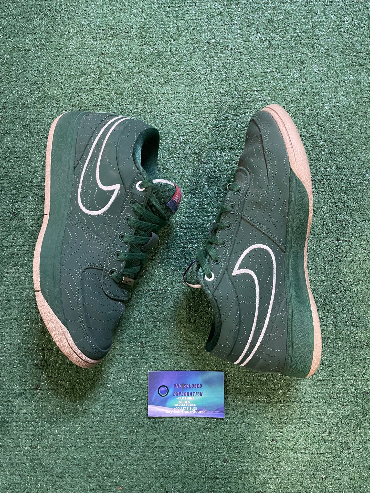 Nike book 1 flagstaff size 8men/9.5women