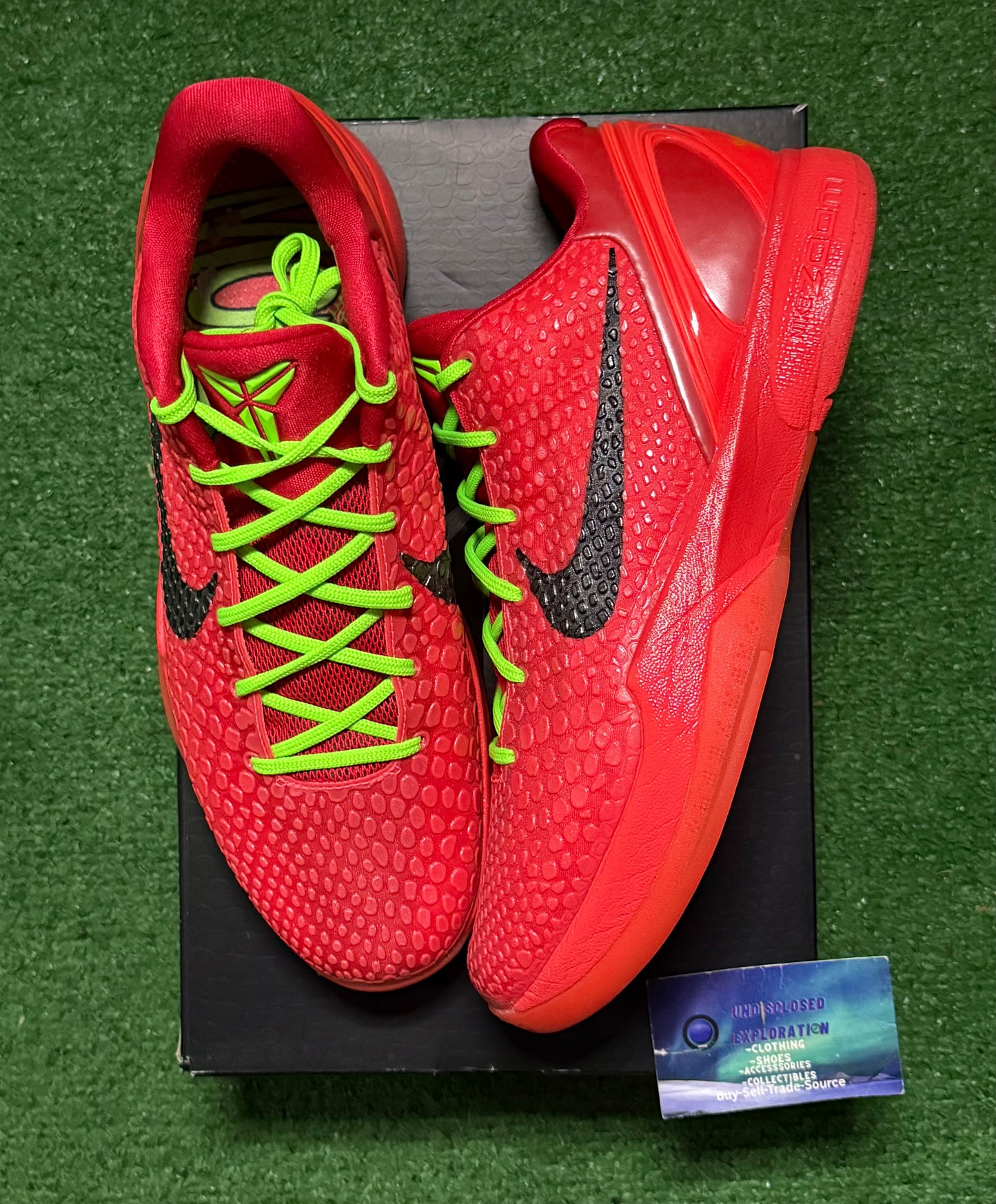 Kobe 6 Reverse Grinch 11.5 Men/13 Women “Preowned”