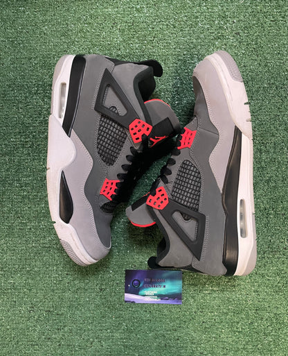 Air Jordan 4 infared size 10men/11.5women