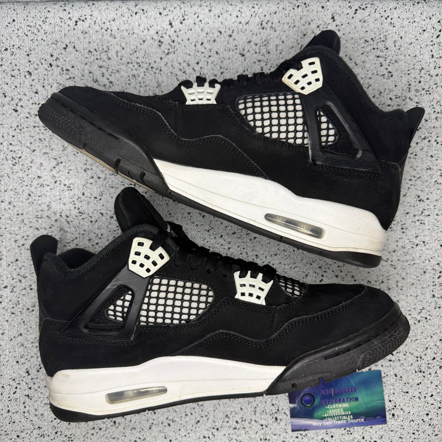 Jordan 4 Thunder 8.5 Men “Preowned”