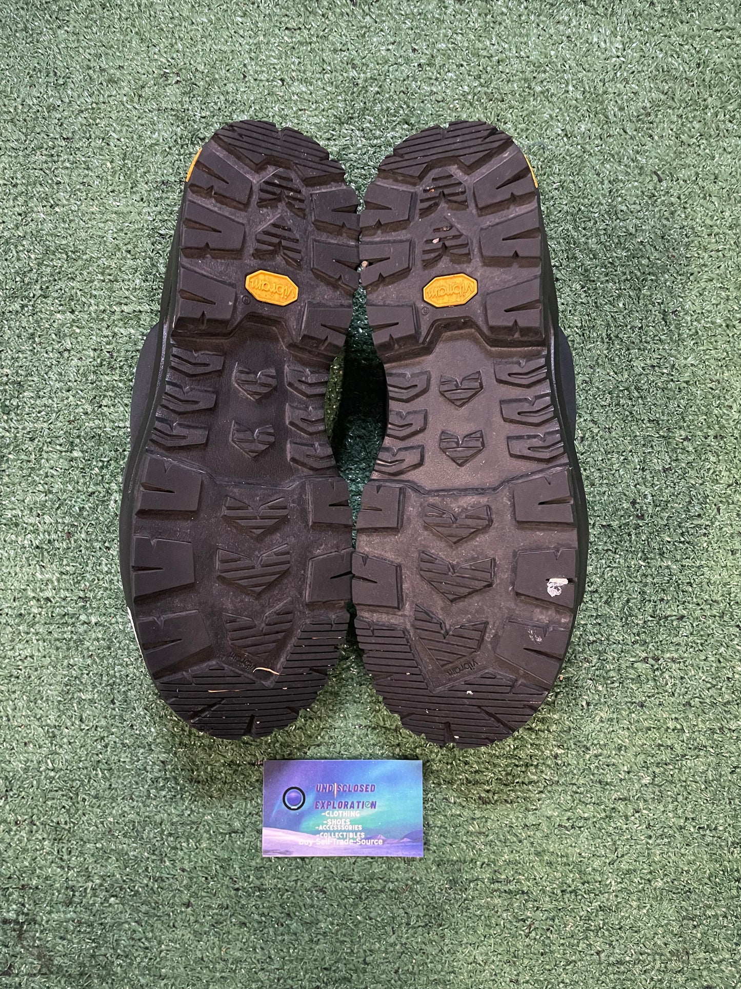 The North Face base camp thermoball mule size 9.5men/11women