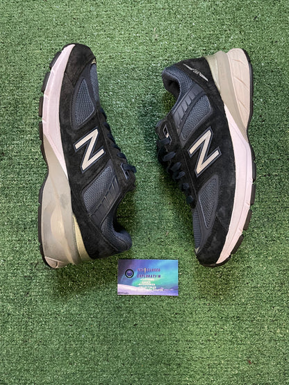 New Balance 990V5 navy blue size 8.5men/10women
