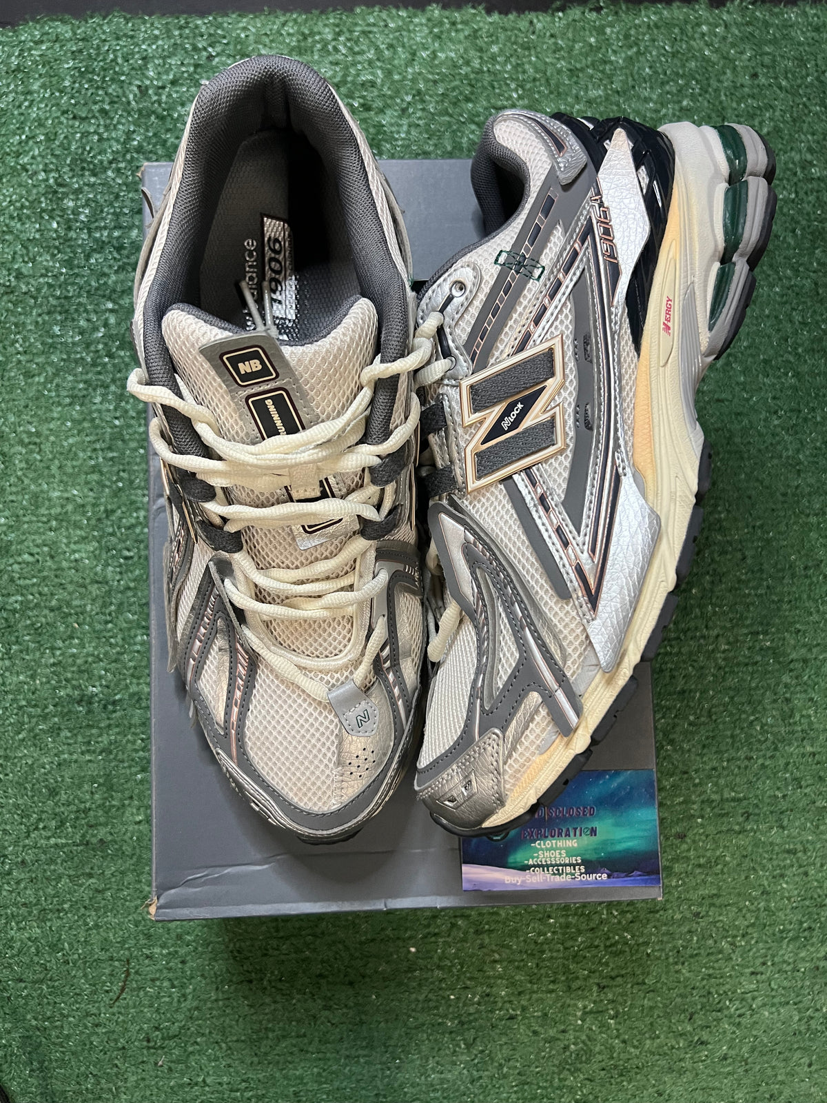 New Balance 1906A Silver & gold size 10.5men/12women