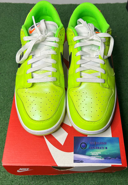 Nike Dunk low volt size 10.5men/12women