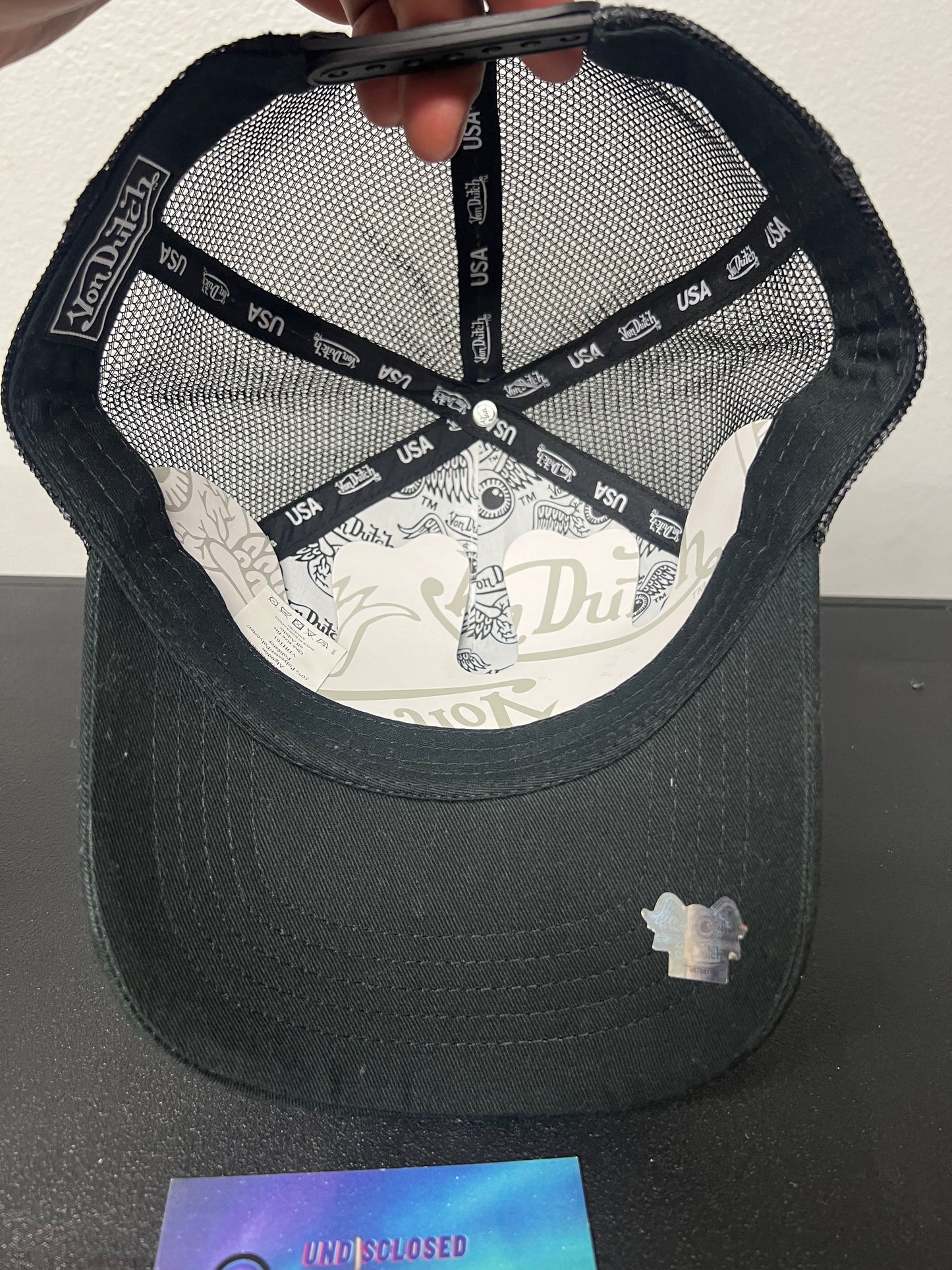 Von Dutch black hat