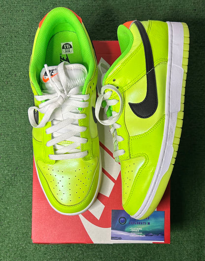 Nike Dunk low volt size 10.5men/12women