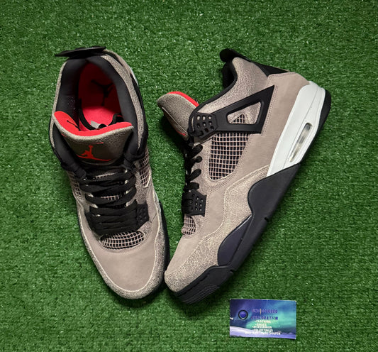 Jordan 4 Taupe Haze 13 Men/14.5 Women “Preowned”