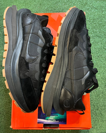Nike Sacai vapor waffle black gum size 10men/11.5women