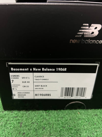 New balance 1906r x The basement night chrome