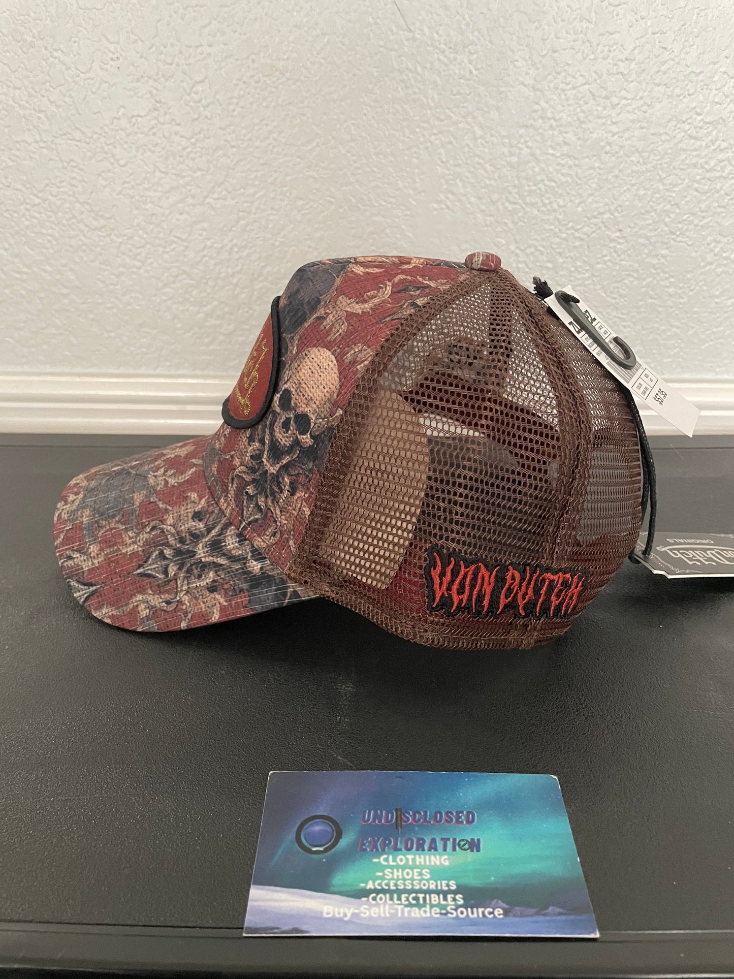 Von Dutch tapestry burgundy hat