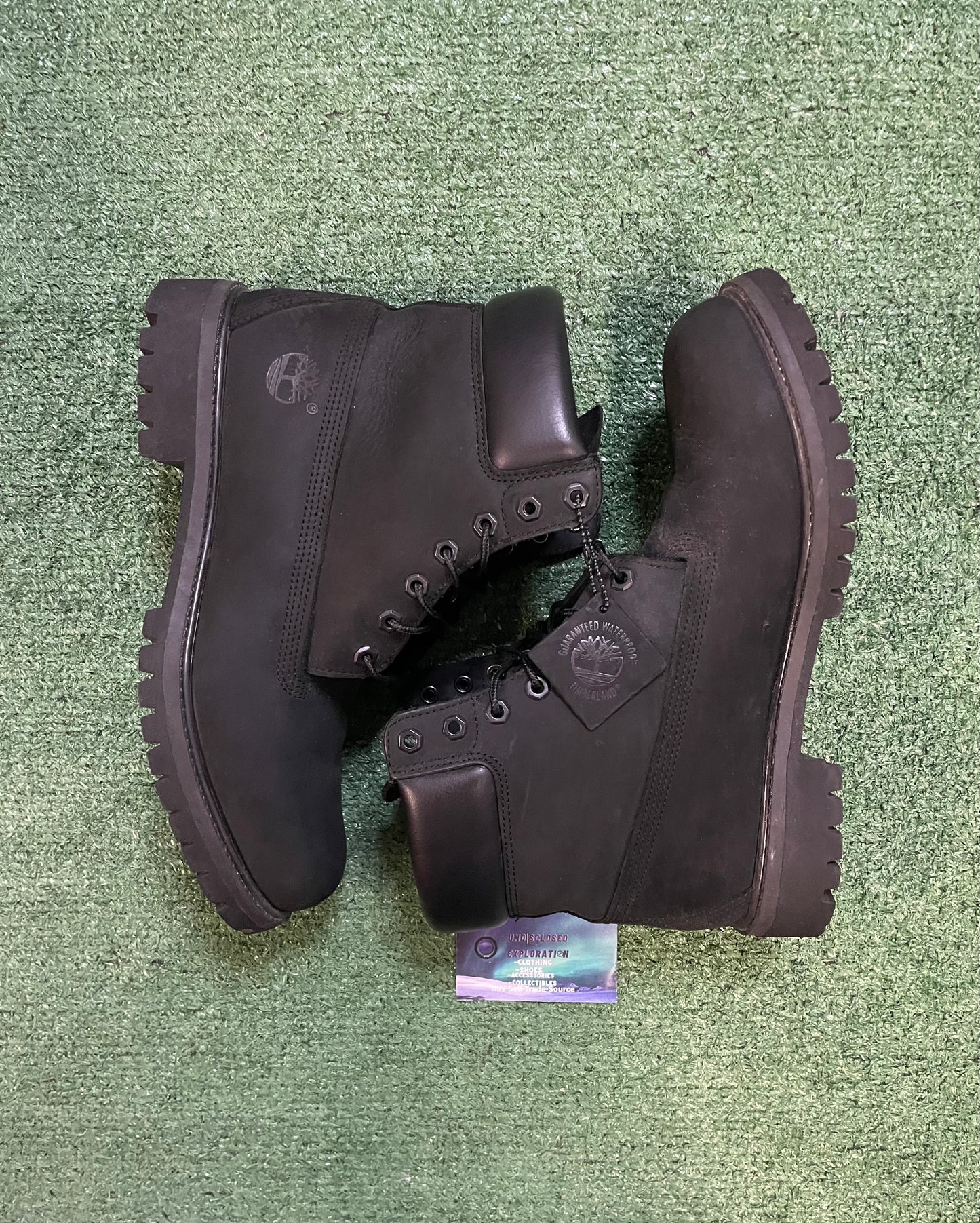 Timberland 6 Inch Black boot size 11men/12.5women