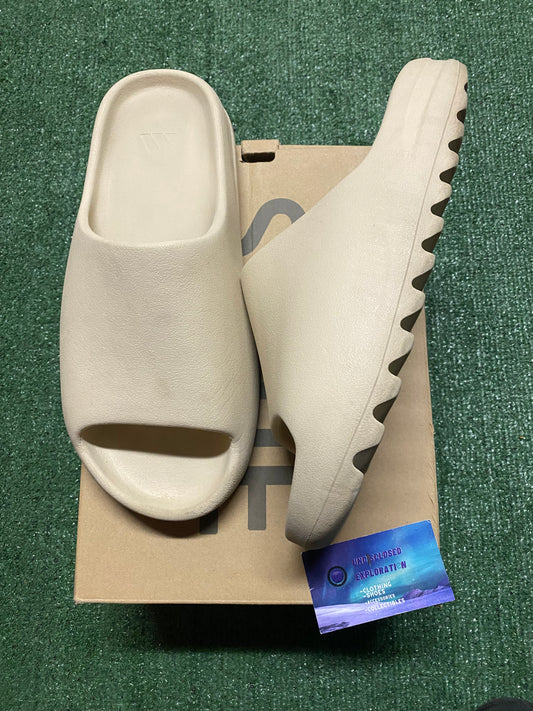 Adidas Yeezy Slide “Bone” size 13men/14.5women