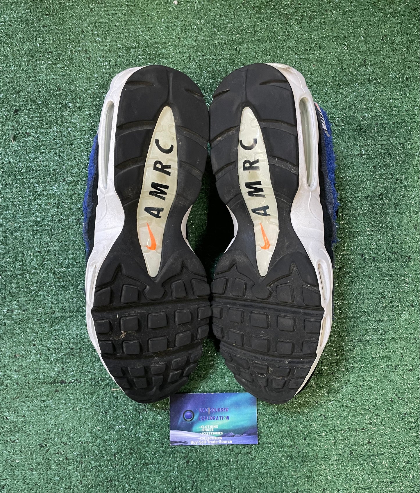 Nike air max 95 run club size 10men/11.5women