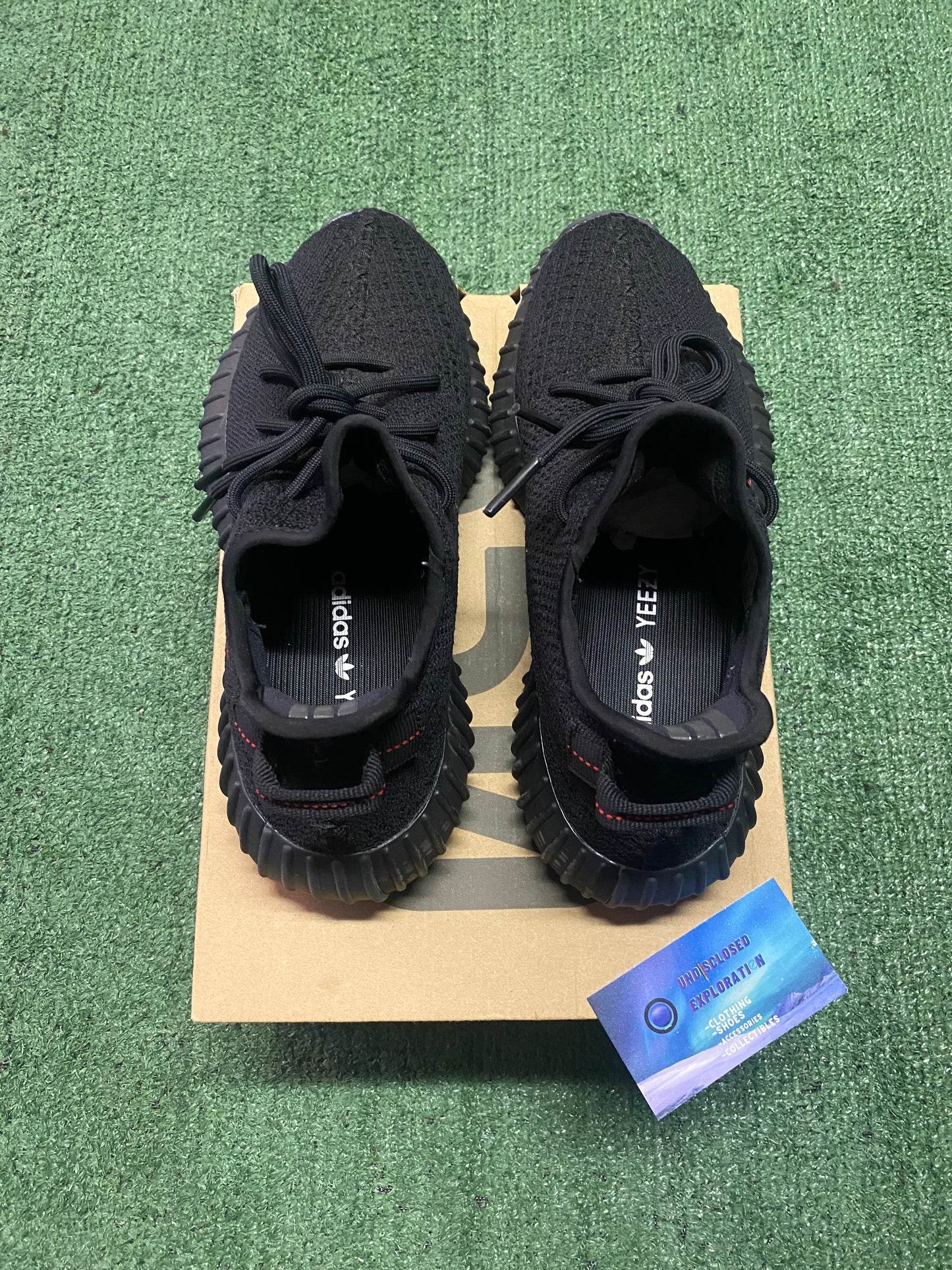 Yeezy Boost 350 V2 Bred size 8men/9.5women