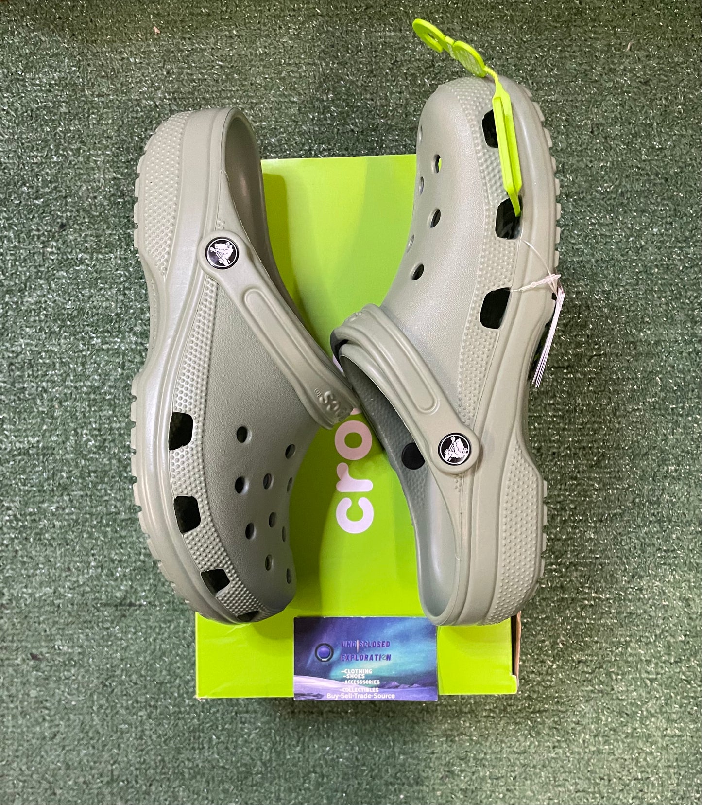 Crocs classic moss green