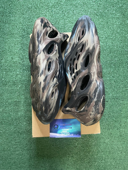 Yeezy foam runner mx cinder size 8men/9.5women