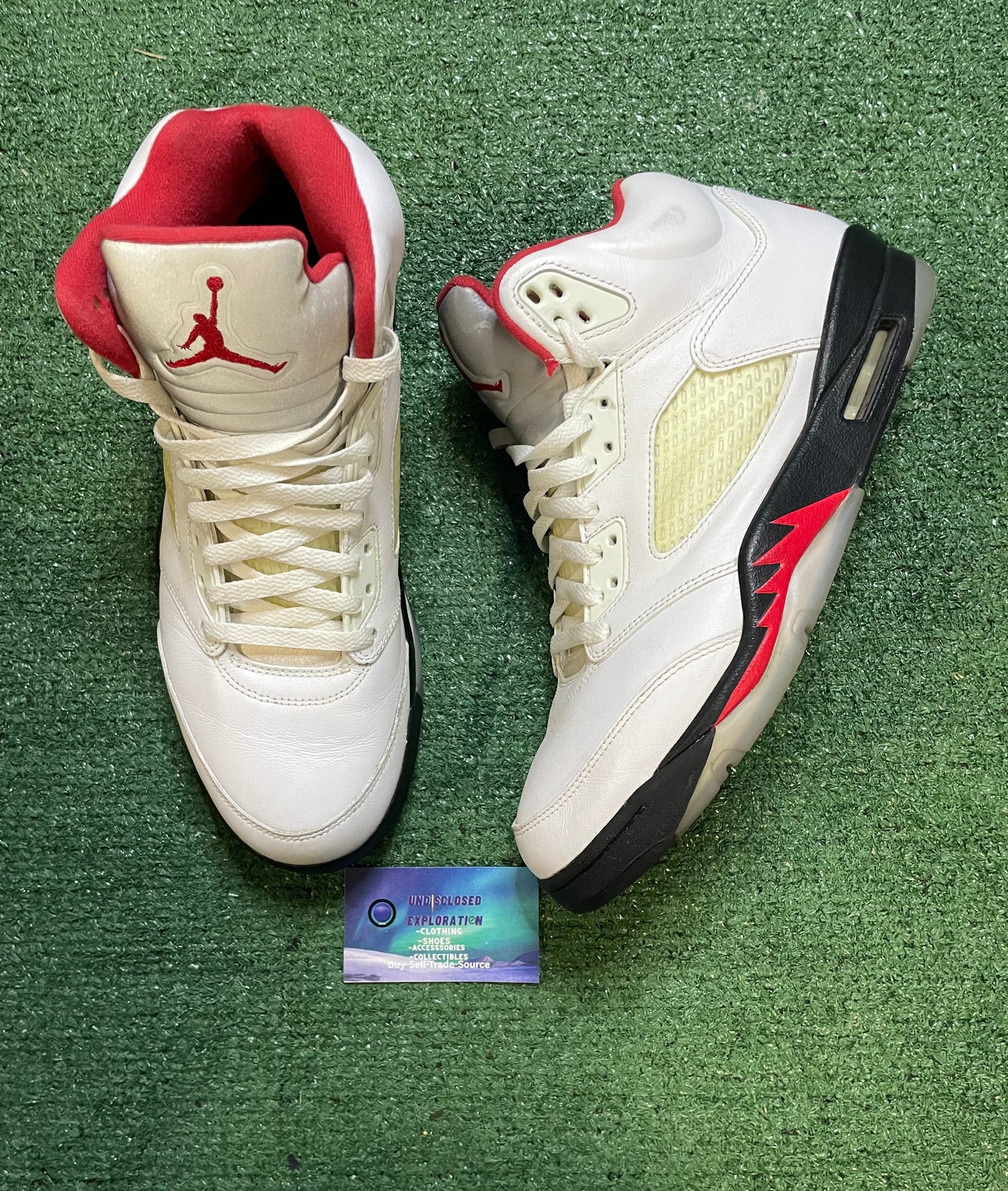 Jordan 5 fire red 2020 size 11men/12.5women