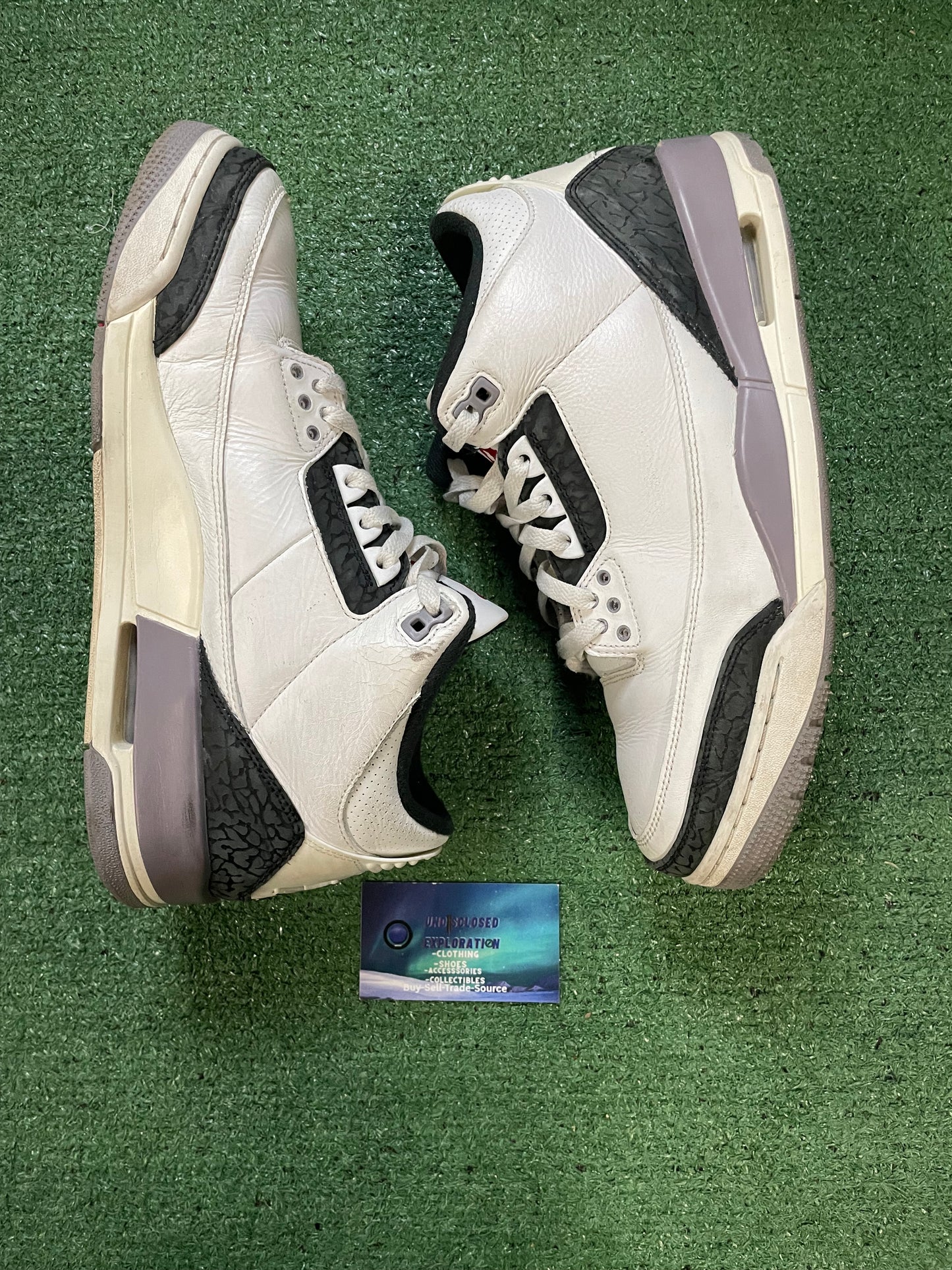 Air Jordan 3 cement grey size 11men/12.5women