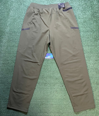 Under Armour woven olive cargo pants