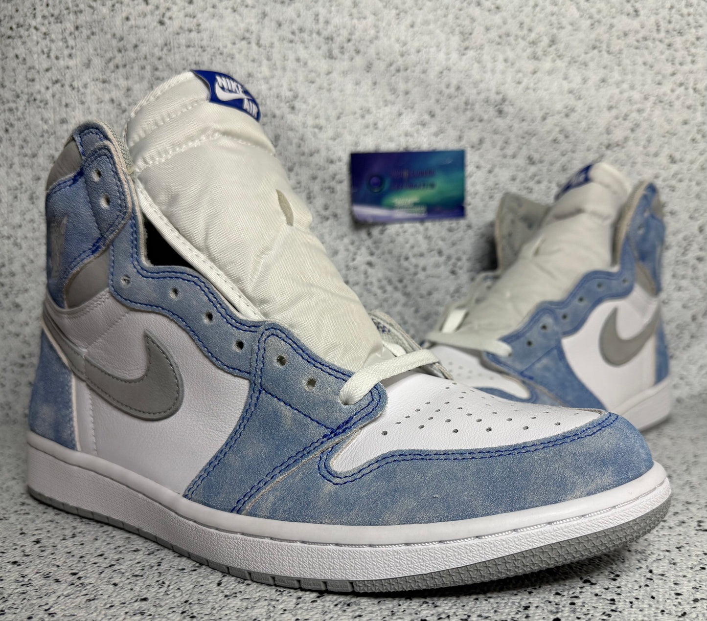 Jordan 1 Hyper Royal