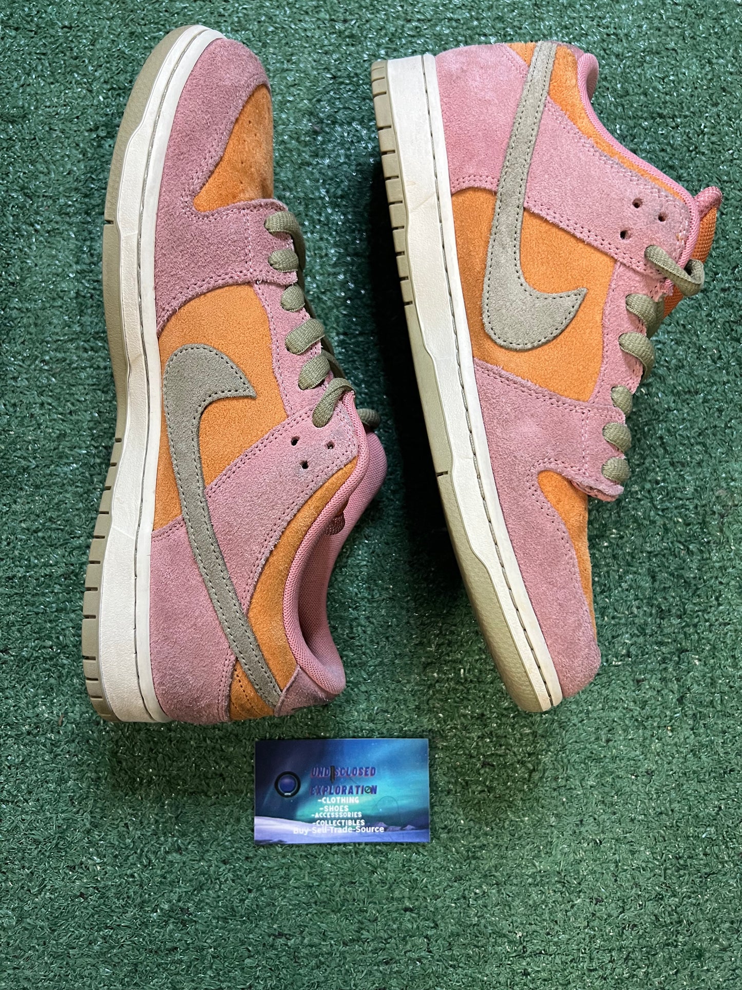 Nike Sb dunk low stardust size 11.5men/13women