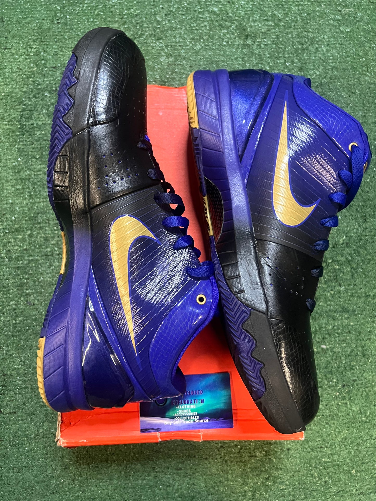 Nike Kobe IV 4 lakers away size 12men/13.5women