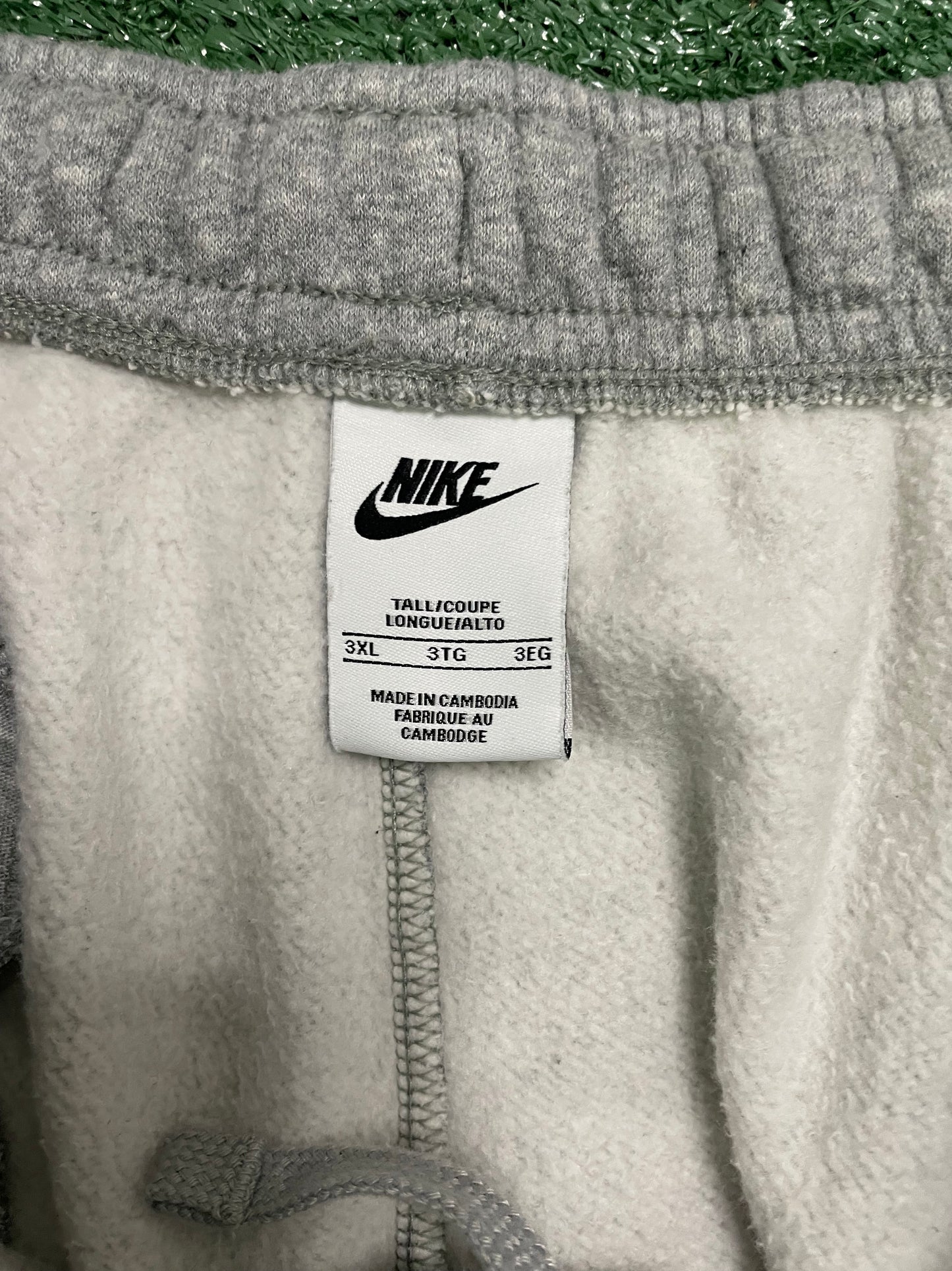 Nike grey fleece sweatpants