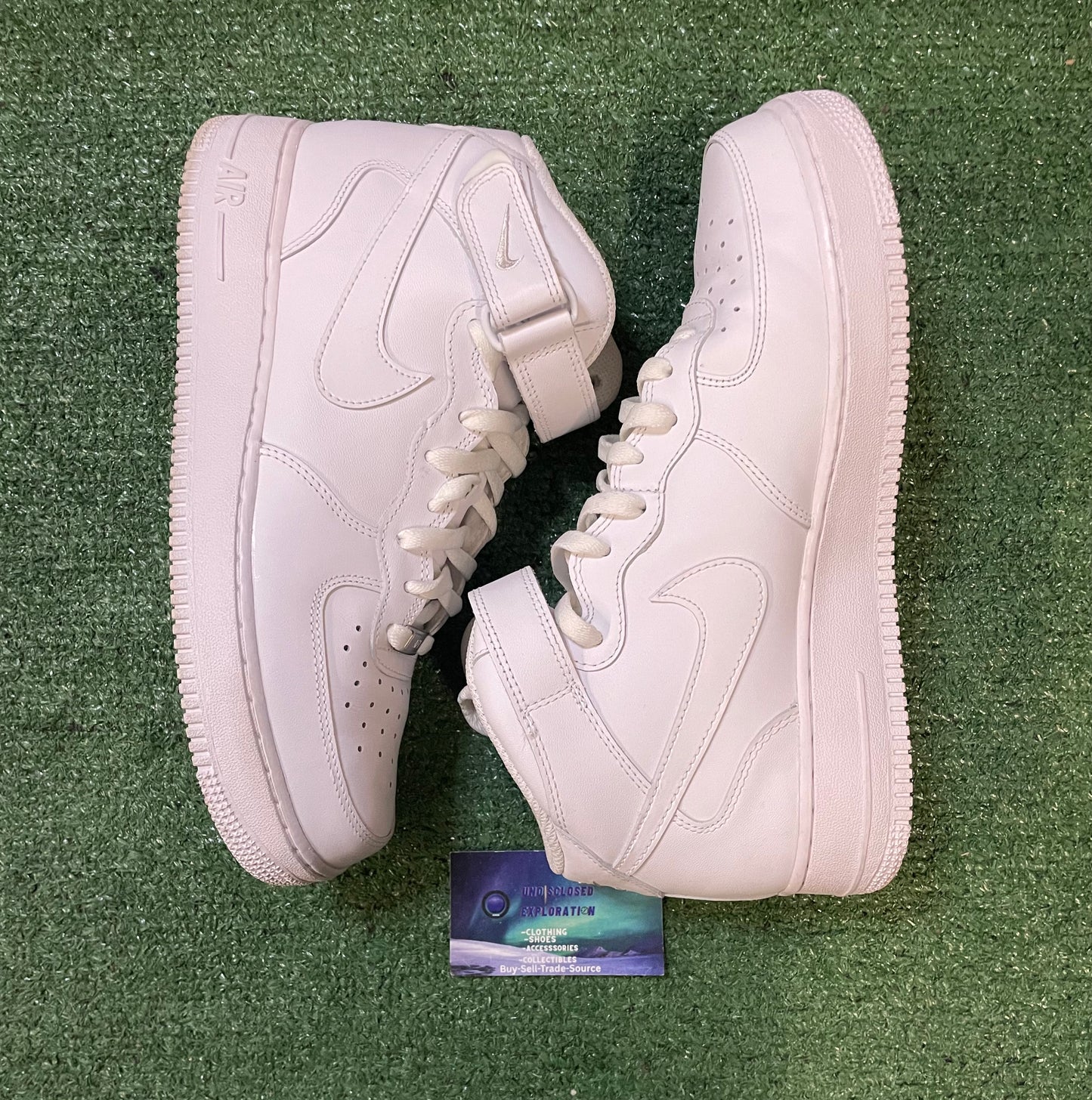Nike Air Force 1 mid triple white size 10men/11.5women