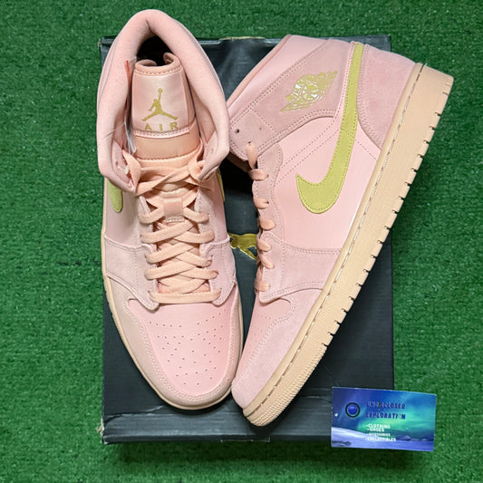 Jordan 1 Mid Coral Gold
