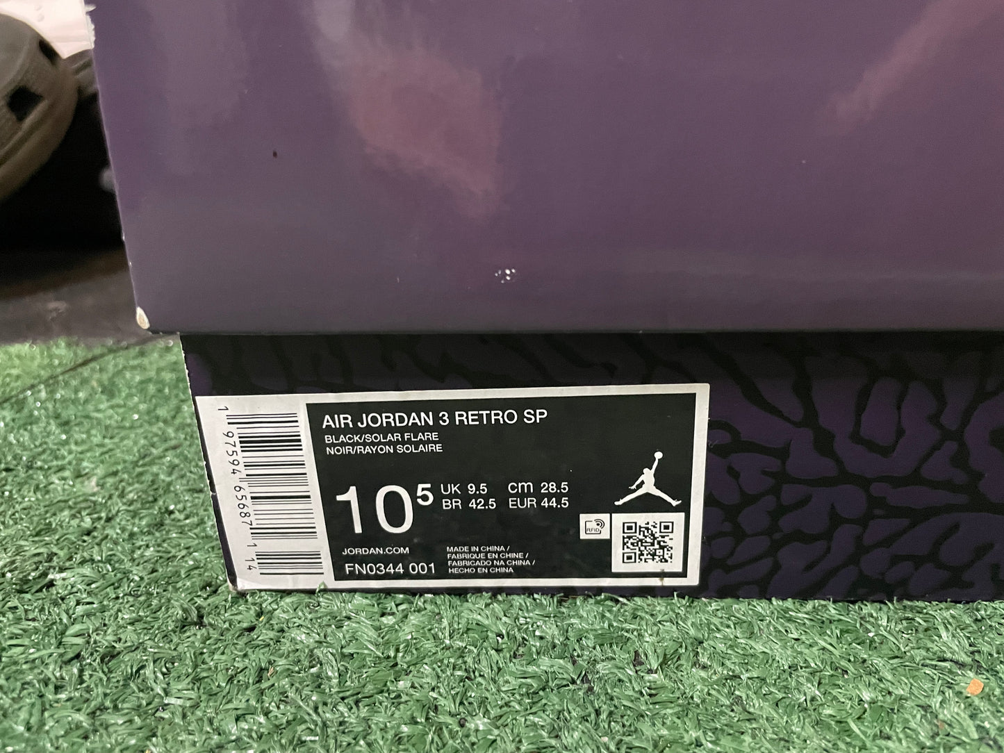Air Jordan 3 J Balvin rio size 10.5men/12women