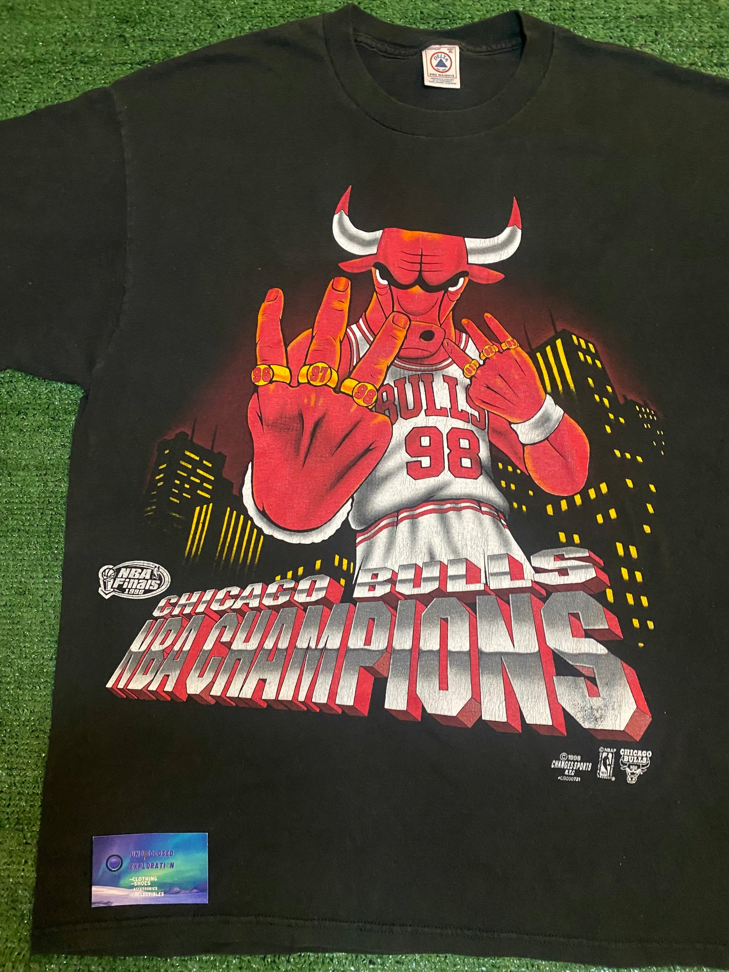 Vintage Chicago bulls 6 peat champions tee