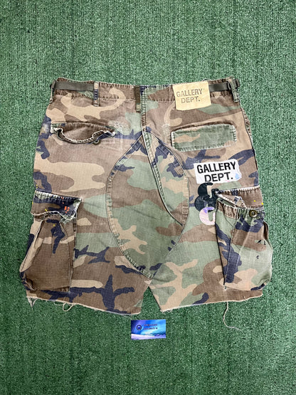 Gallery Dept G patch camouflage shorts