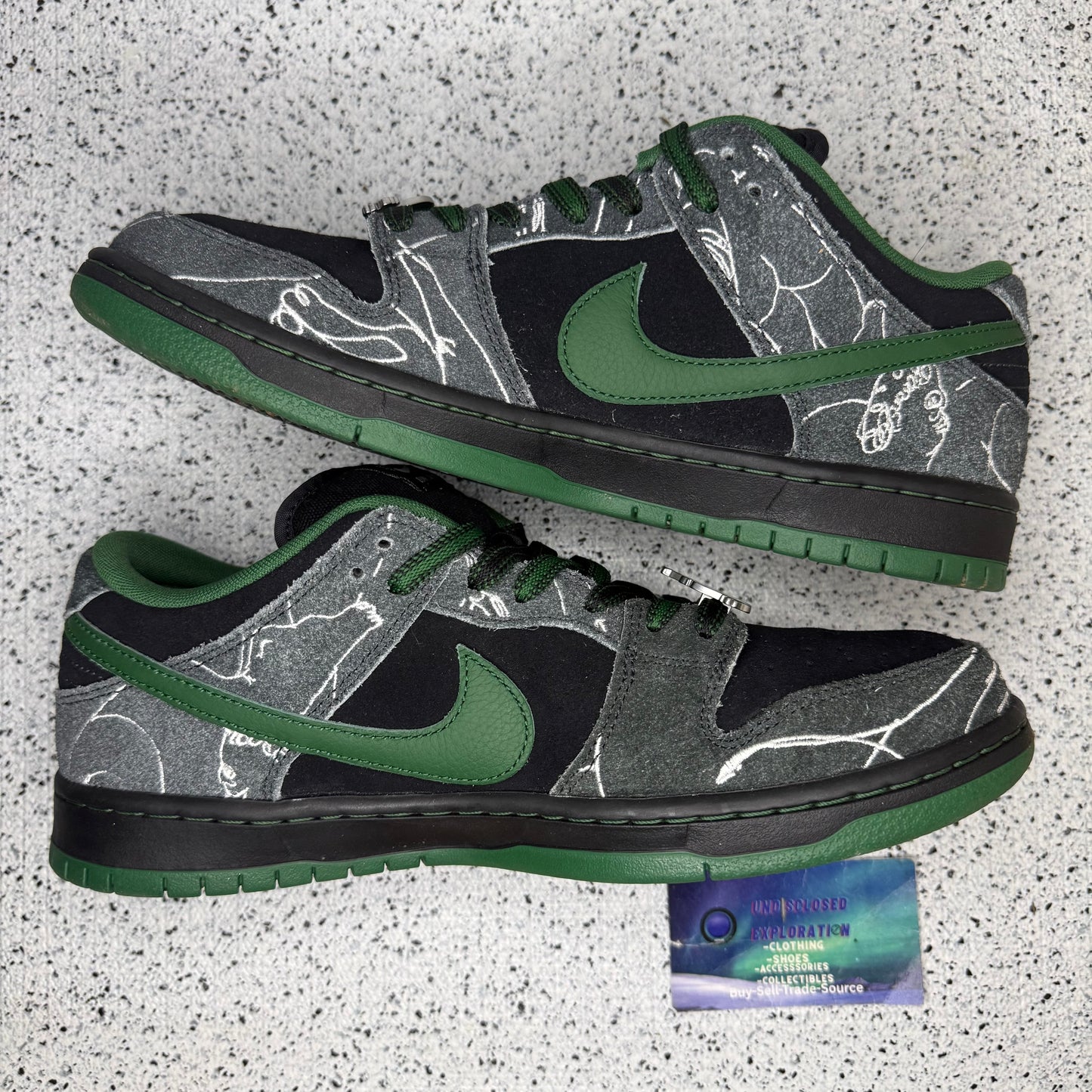 Nike Dunk SB Low There 10 Men/11.5 Women “Preowned”