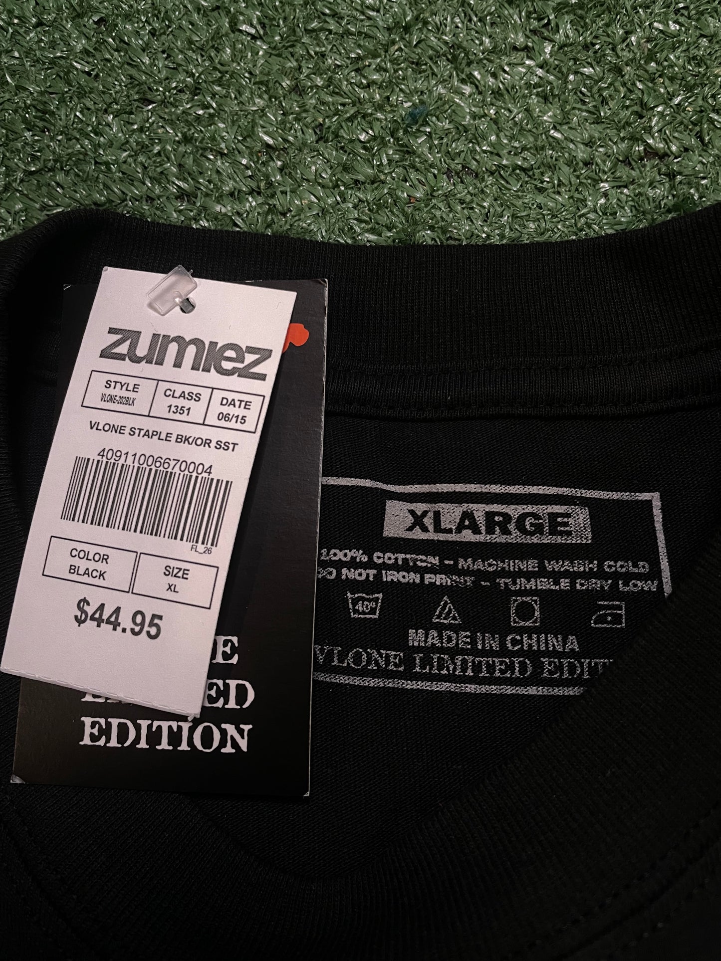 Vlone black & orange staple tee
