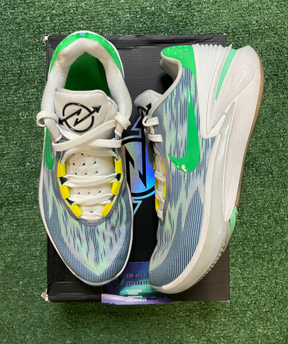 Nike Zoom Gt cut 2 leche blue green glow size 9men/10.5women