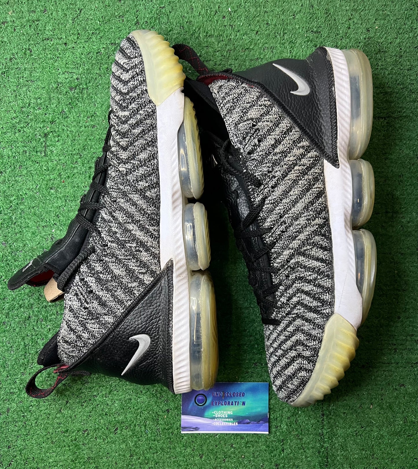 Nike LeBron 16 Oreo size 12men/13.5women