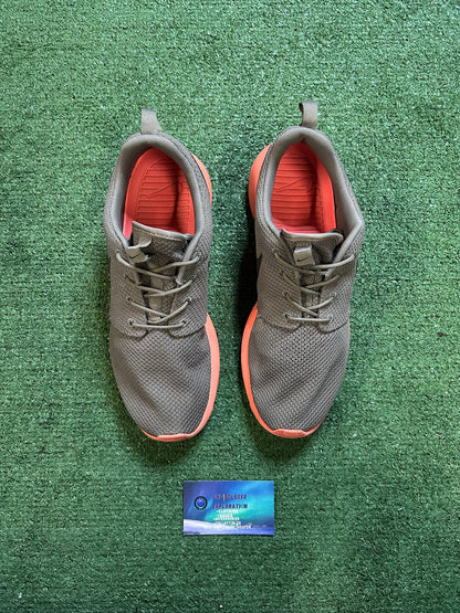 Nike Roshe run mango soft grey crimson size 9.5men/11women